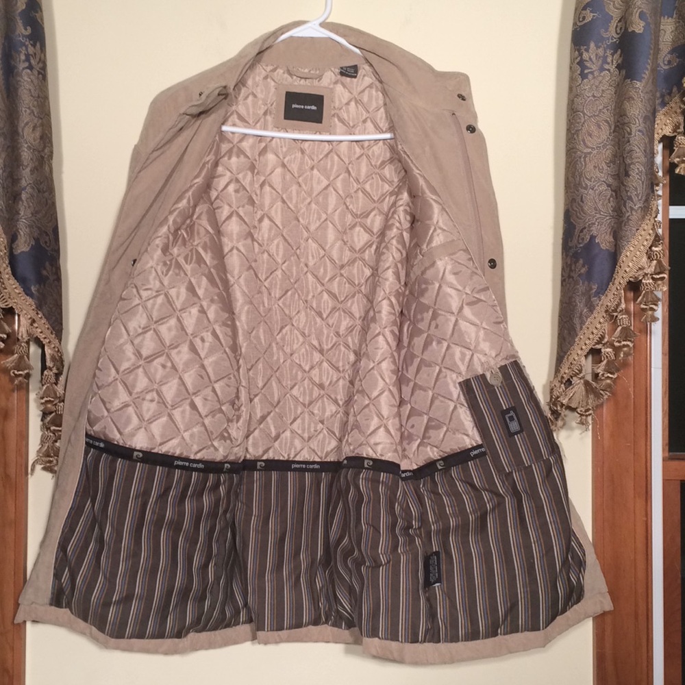 Pierre Cardin L men’s coat. Beige